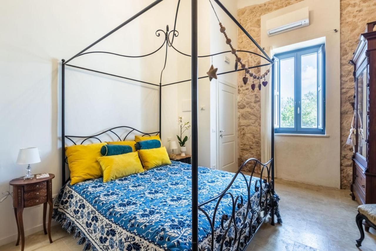 Bed and Breakfast Michael Garden à Noto Extérieur photo