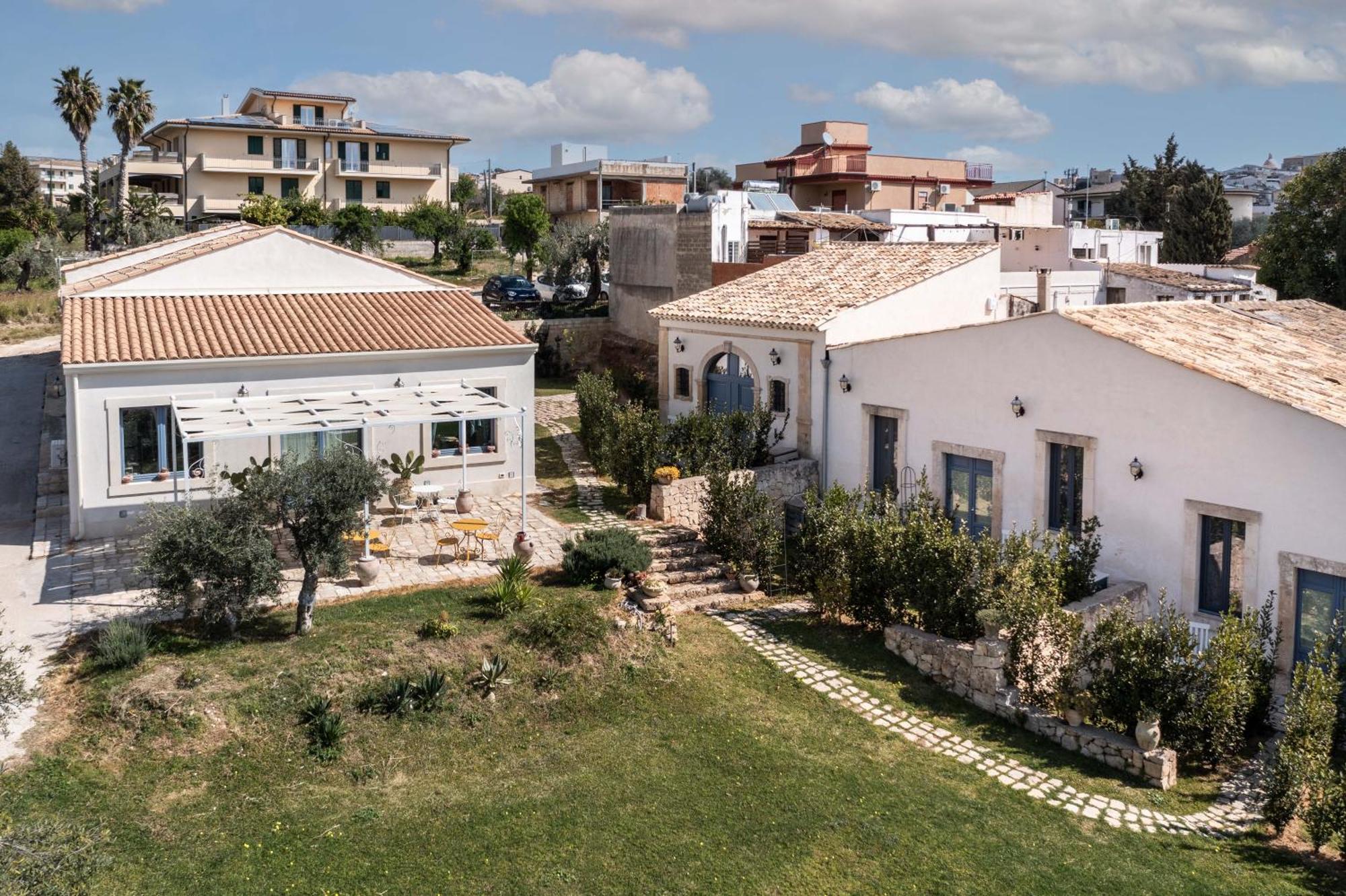 Bed and Breakfast Michael Garden à Noto Extérieur photo